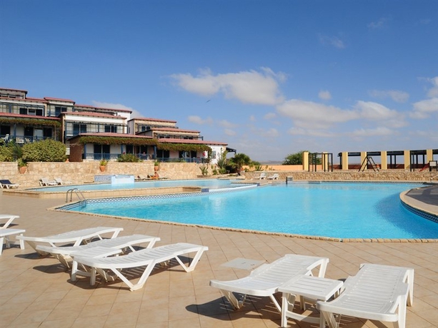 Imagen de la piscina del Hotel Barcelo Marine Boa Vista - Adults Only. Foto 7