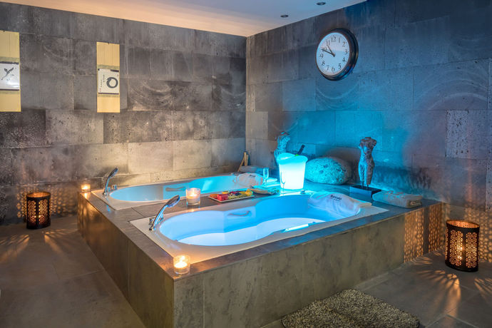 Imagen de los interiores del Hotel Barcelo Santiago. Foto 21