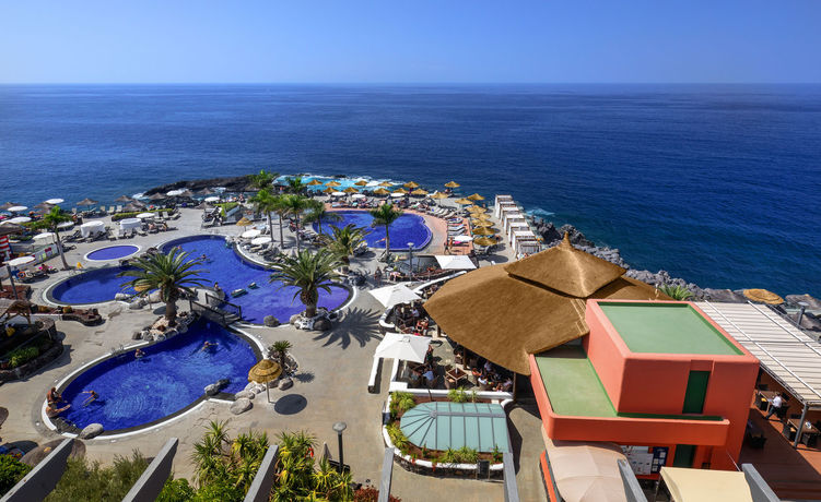 Imagen de los exteriores del Hotel Barcelo Santiago. Foto 16