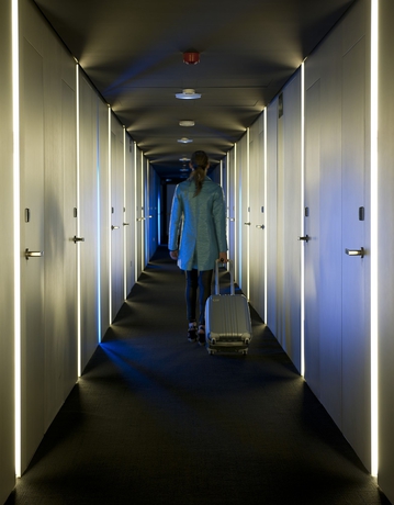 Imagen de los interiores del Hotel Barcelo Sants. Foto 10