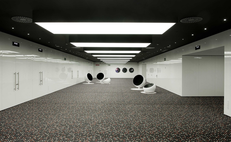 Imagen de los interiores del Hotel Barcelo Sants. Foto 14