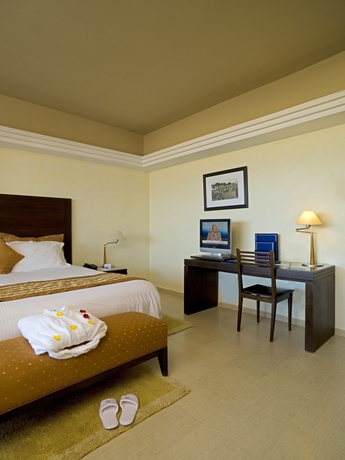 Imagen de la habitación del Hotel Barcelo Tanger. Foto 10