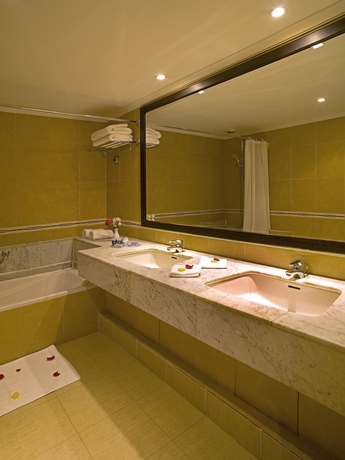 Imagen de la habitación del Hotel Barcelo Tanger. Foto 12