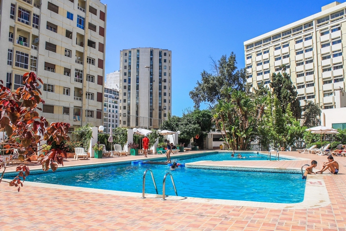 Imagen de la piscina del Hotel Barcelo Tanger. Foto 19