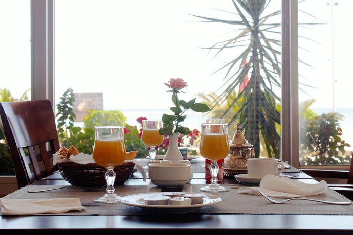 Imagen del bar/restaurante del Hotel Barcelo Tanger. Foto 2