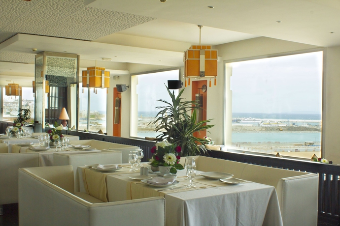 Imagen del bar/restaurante del Hotel Barcelo Tanger. Foto 5