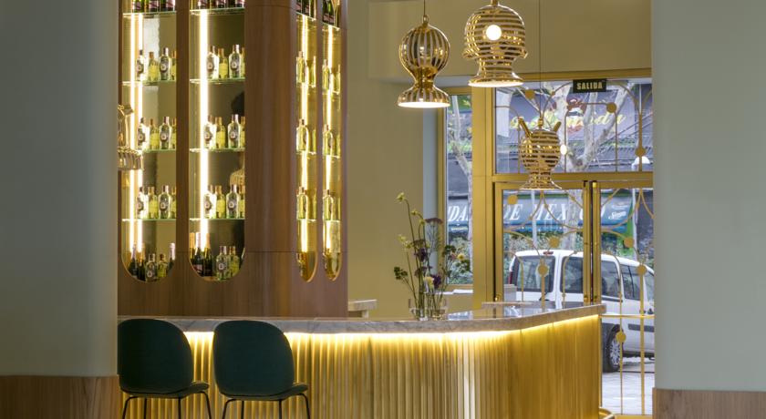 Imagen del bar/restaurante del Hotel Barcelo Torre De Madrid. Foto 2