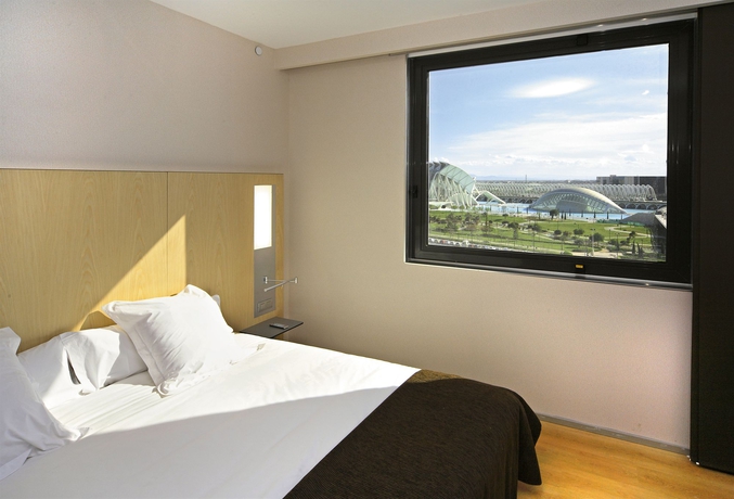 Imagen de la habitación del Hotel Barcelo Valencia. Foto 6