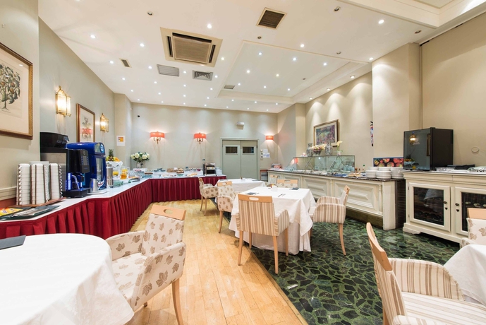 Imagen del bar/restaurante del Hotel Barcelo Valladolid. Foto 1