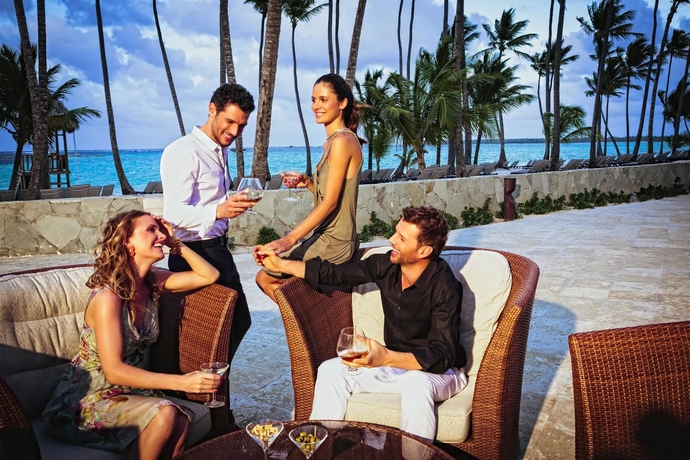 Imagen del bar/restaurante del Hotel Barcel&oacute; B&aacute;varo Beach - Adults Only - All Inclusive. Foto 4