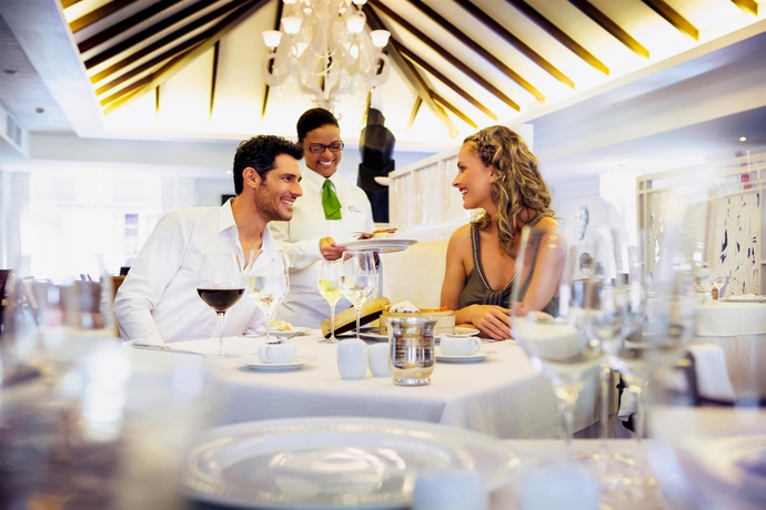 Imagen del bar/restaurante del Hotel Barcel&oacute; B&aacute;varo Beach - Adults Only - All Inclusive. Foto 5