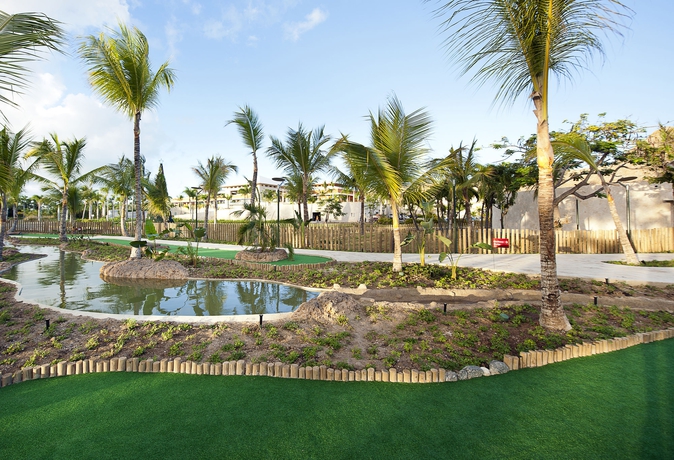 Imagen de los exteriores del Hotel Barceló Bávaro Palace - All Inclusive. Foto 26