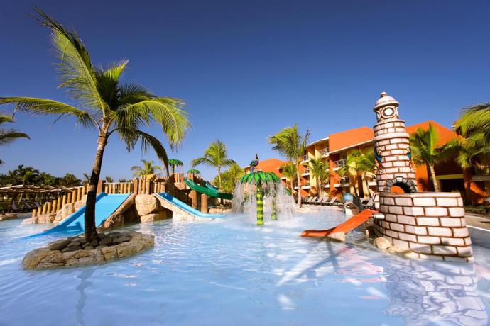 Imagen de la piscina del Hotel Barcel&oacute; B&aacute;varo Palace - All Inclusive. Foto 16