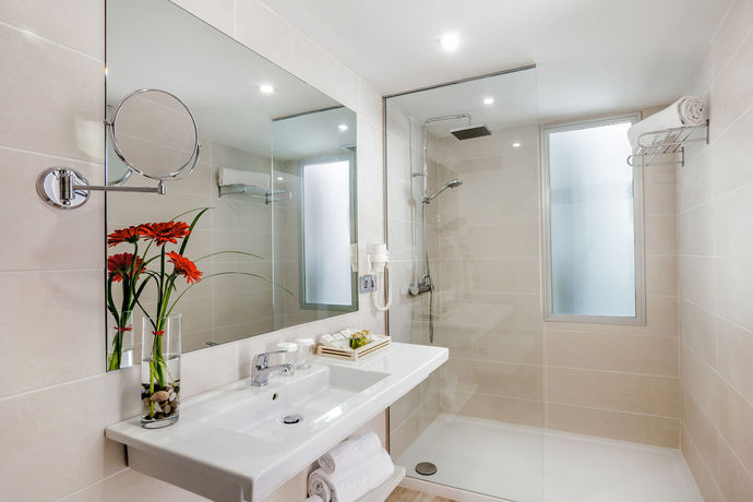 Imagen de la habitación del Hotel Barceló Corralejo Sands. Foto 4