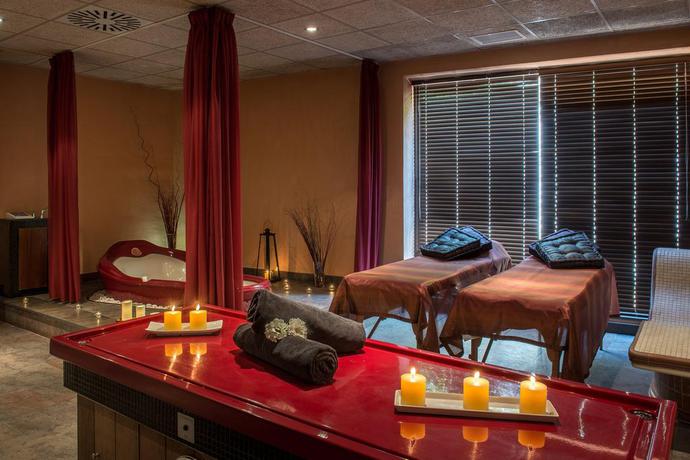 Imagen de los interiores del Hotel Barceló Costa Ballena Golf and Spa. Foto 8