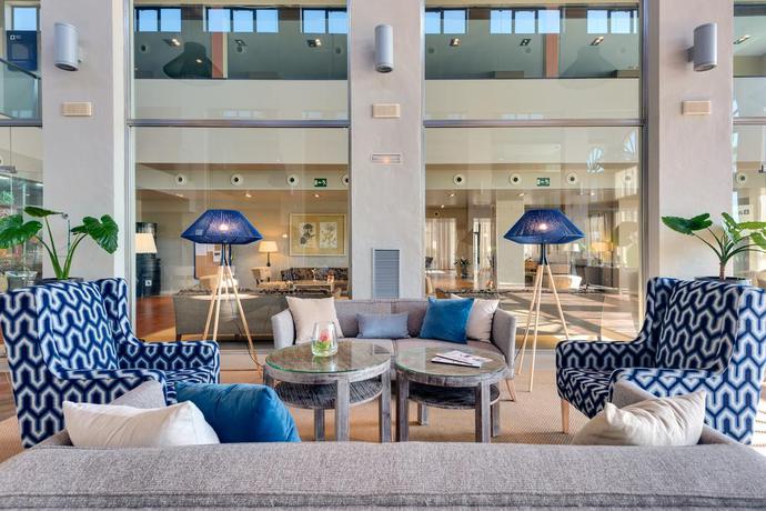 Imagen de los interiores del Hotel Barceló Costa Ballena Golf and Spa. Foto 12