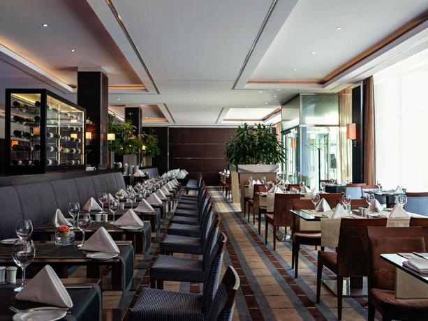Imagen del bar/restaurante del Hotel Barcel&oacute; Dresden Newa. Foto 3