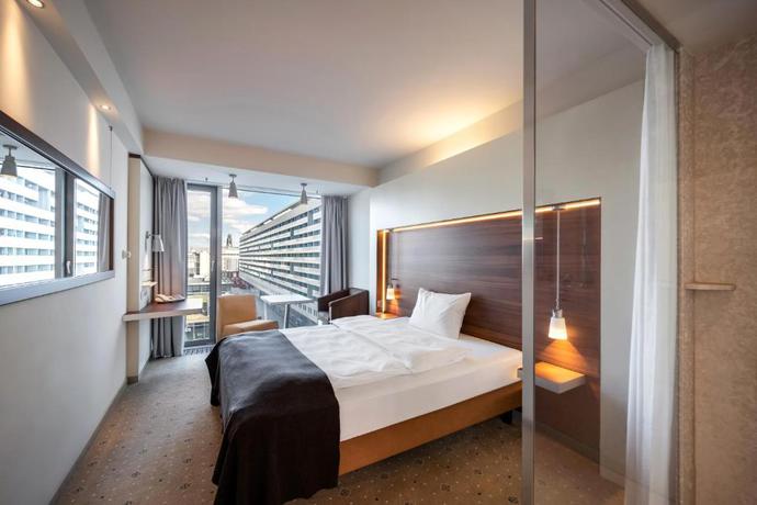 Imagen de la habitación del Hotel Barcel&oacute; Dresden Newa. Foto 10