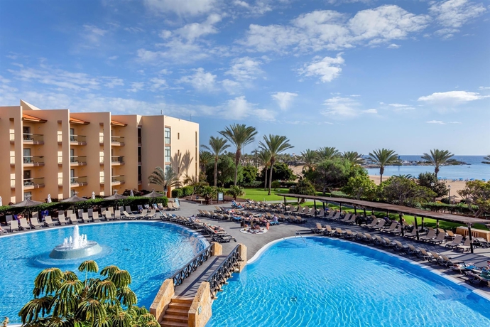 Imagen de la piscina del Hotel Barceló Fuerteventura Mar. Foto 14