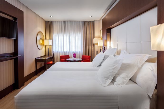 Imagen de la habitación del Hotel Barceló Granada Congress. Foto 7