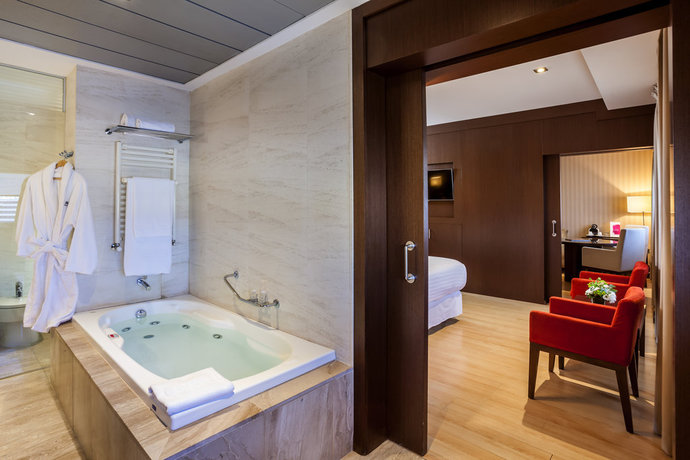 Imagen de la habitación del Hotel Barceló Granada Congress. Foto 10