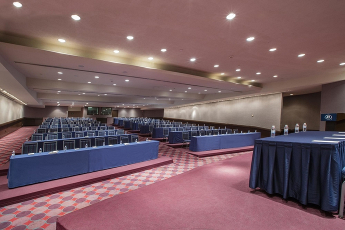 Imagen de los interiores del Hotel Barceló Guadalajara. Foto 13