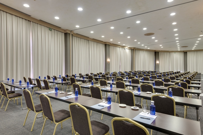 Imagen de los interiores del Hotel Barceló Jerez Montecastillo and Convention Center. Foto 8