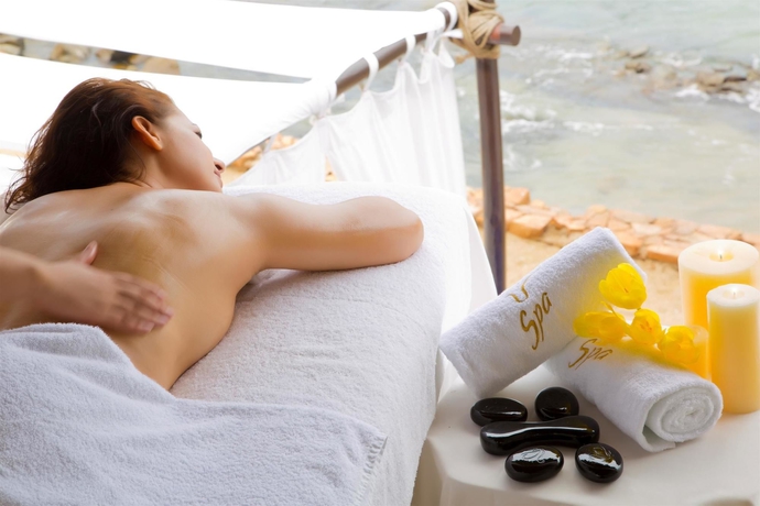 Imagen de la piscina del Hotel Barceló Karmina All Inclusive. Foto 14