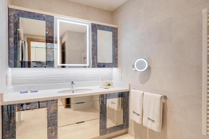 Imagen de la habitación del Hotel Barceló La Nucía Hills. Foto 11