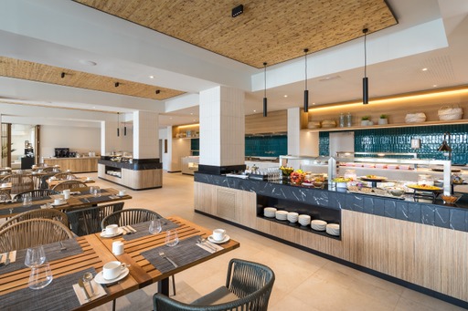 Imagen del bar/restaurante del Hotel Barceló Lanzarote Royal Level. Foto 4