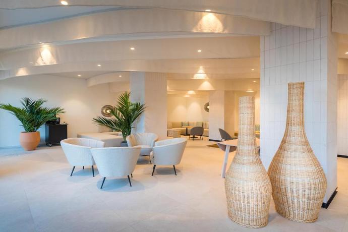 Imagen de los interiores del Hotel Barceló Lanzarote Royal Level. Foto 18