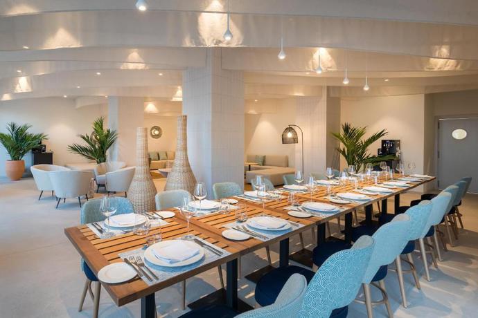 Imagen del bar/restaurante del Hotel Barceló Lanzarote Royal Level. Foto 9