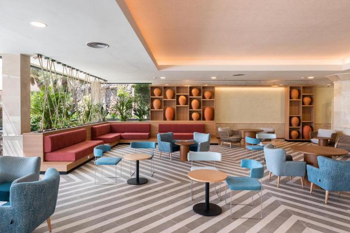 Imagen de los interiores del Hotel Barceló Lanzarote Royal Level. Foto 20