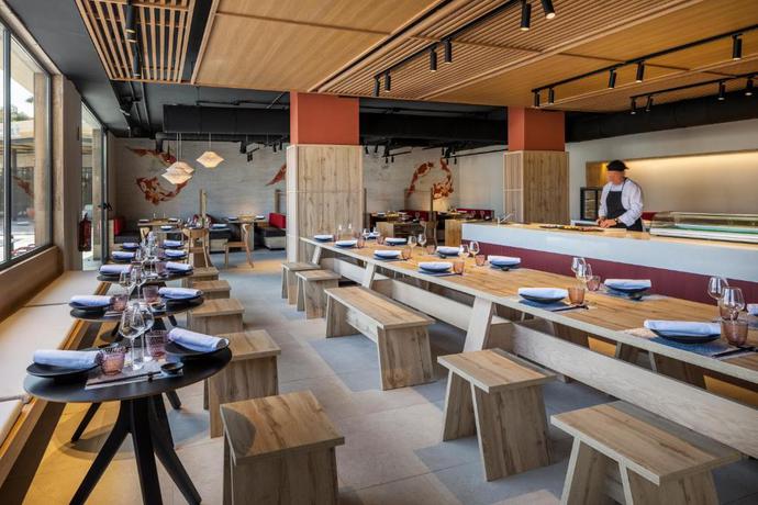 Imagen del bar/restaurante del Hotel Barceló Lanzarote Royal Level. Foto 10