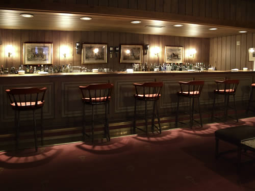 Imagen del bar/restaurante del Hotel Barceló León Conde Luna. Foto 4