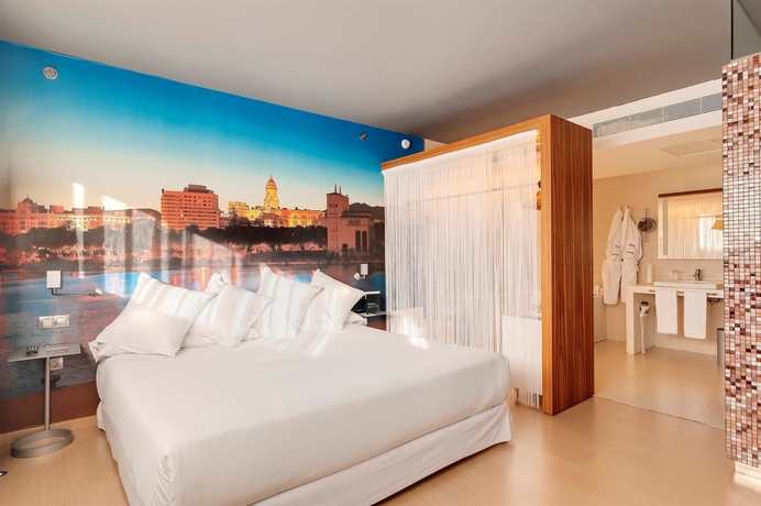 Imagen de la habitación del Hotel Barceló Malaga. Foto 14