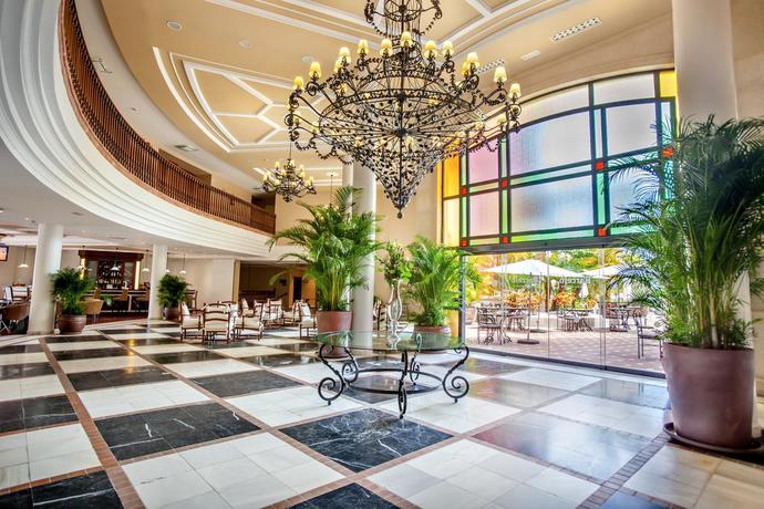 Imagen de los interiores del Hotel Barceló Marbella. Foto 9