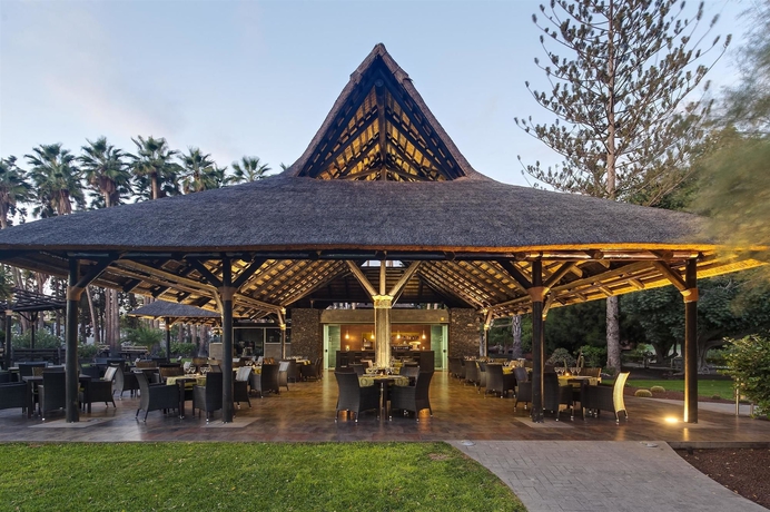 Imagen del bar/restaurante del Hotel Barceló Margaritas. Foto 8