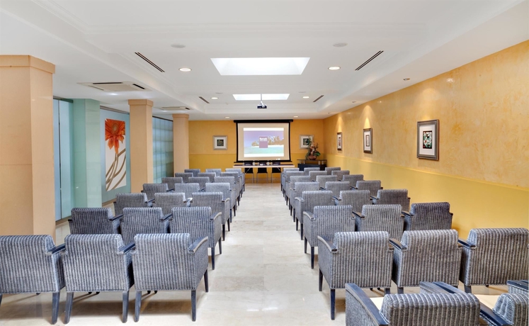 Imagen de los interiores del Hotel Barceló Margaritas. Foto 14