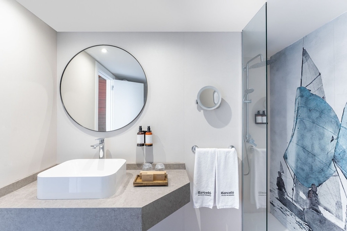 Imagen de la habitación del Hotel Barceló Margaritas Royal Level - Adults Only. Foto 7