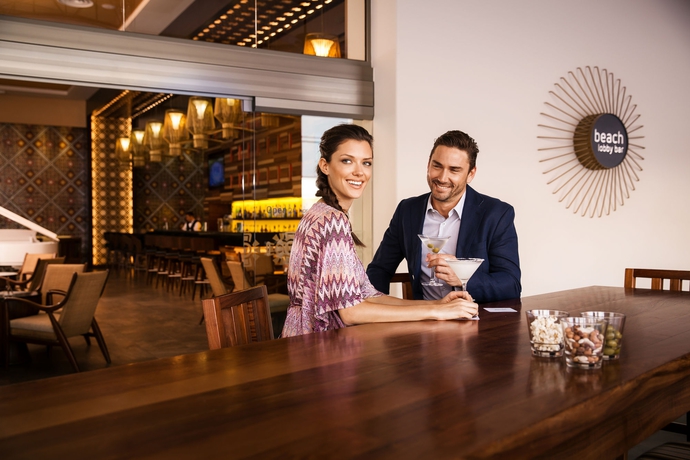 Imagen del bar/restaurante del Hotel Barceló Maya Beach - All Inclusive. Foto 6