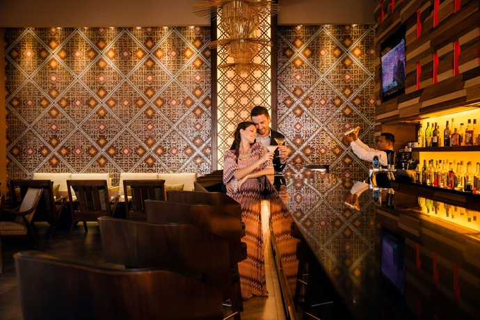 Imagen del bar/restaurante del Hotel Barceló Maya Beach - All Inclusive. Foto 7