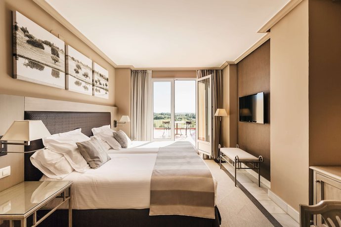 Imagen de la habitación del Hotel Barceló Montecastillo Golf. Foto 4
