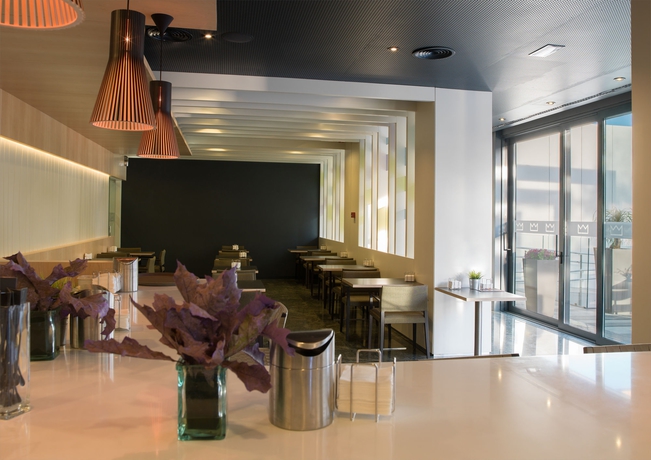 Imagen del bar/restaurante del Hotel Barceló Murcia Siete Coronas. Foto 6