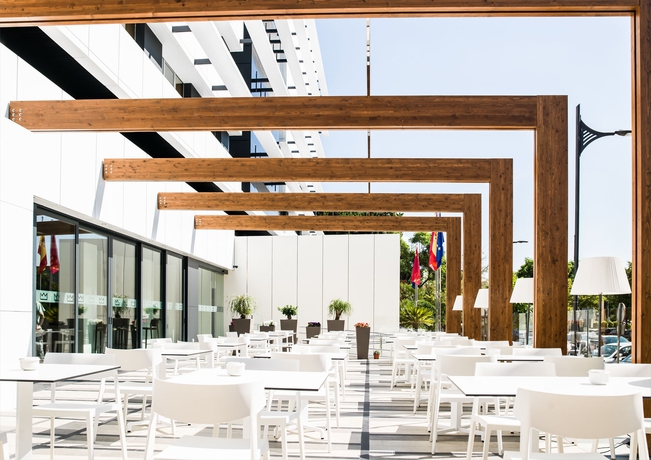 Imagen del bar/restaurante del Hotel Barceló Murcia Siete Coronas. Foto 7