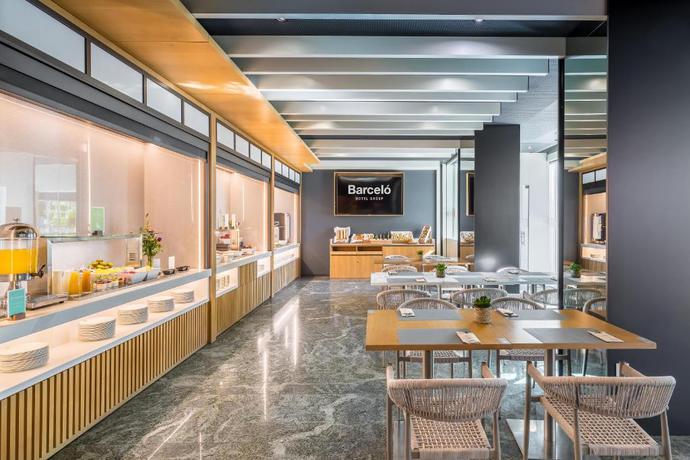 Imagen del bar/restaurante del Hotel Barcel&oacute; Murcia Siete Coronas. Foto 4