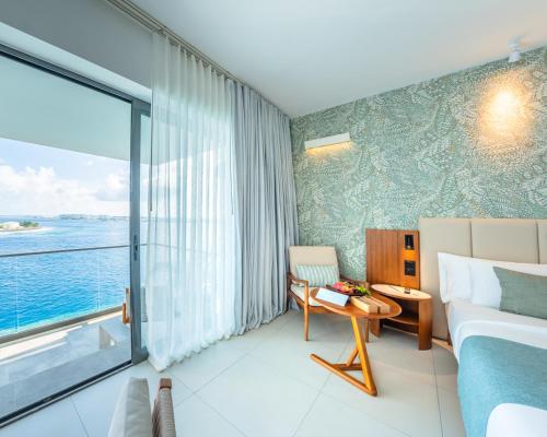 Imagen de la habitación del Hotel Barceló Nasandhura Male. Foto 4