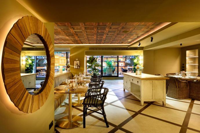 Imagen del bar/restaurante del Hotel Barceló Oviedo Cervantes. Foto 4