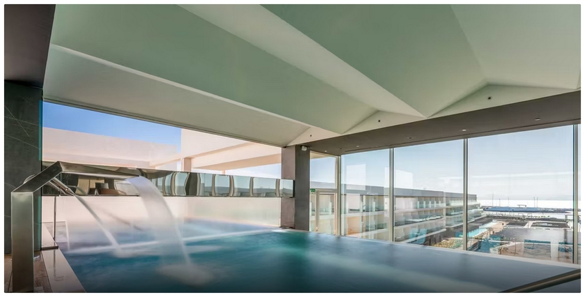 Imagen de los interiores del Hotel Barcel&oacute; Playa Blanca Royal Level Adults Only. Foto 11