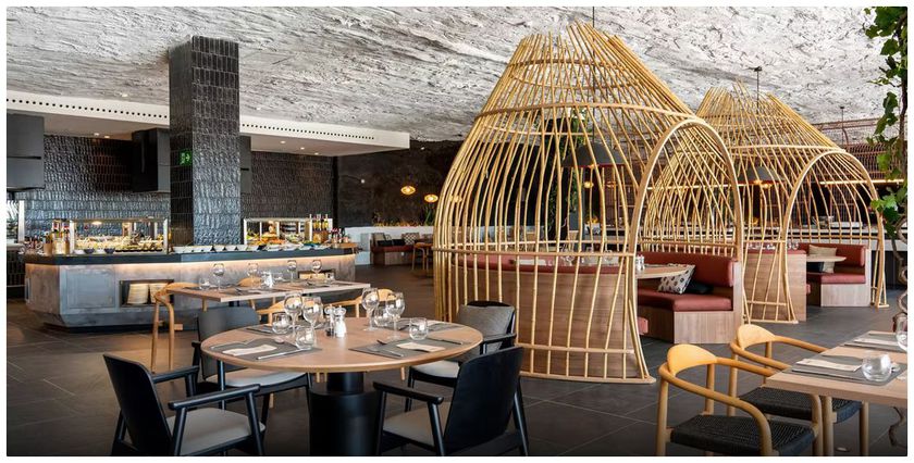 Imagen del bar/restaurante del Hotel Barcel&oacute; Playa Blanca Royal Level Adults Only. Foto 4